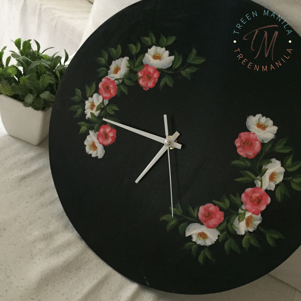 Bella Pallet Clock